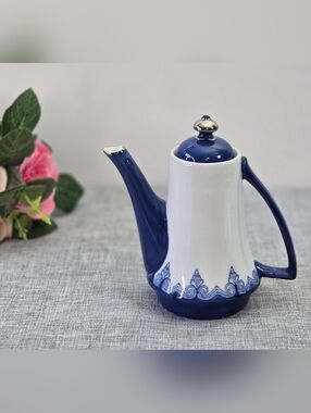 Bombay China Cobalt/White Porcelain Arabesque Pattern Silver Trim Teapot 1.5 Cup